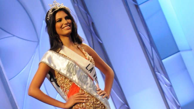 Dominican Republic beauty queen 1.jpg